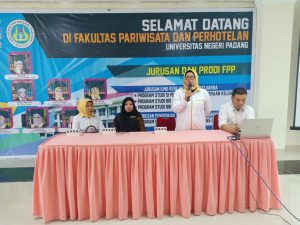 Read more about the article Pelatihan Tata Busana dan Tata Boga Fakultas Pariwisata dan Perhotelan Serta MOU Dengan Asyiyah Duri Riau