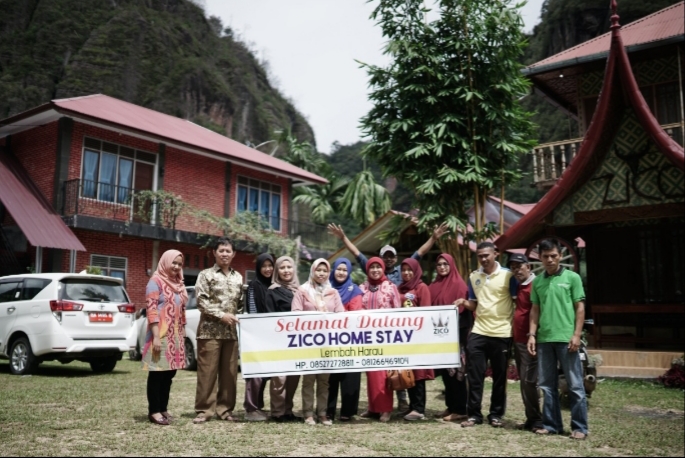 Read more about the article Tim Dosen UNP Sosialisasikan Standar Pengelolaan Homestay di Kawasan Harau