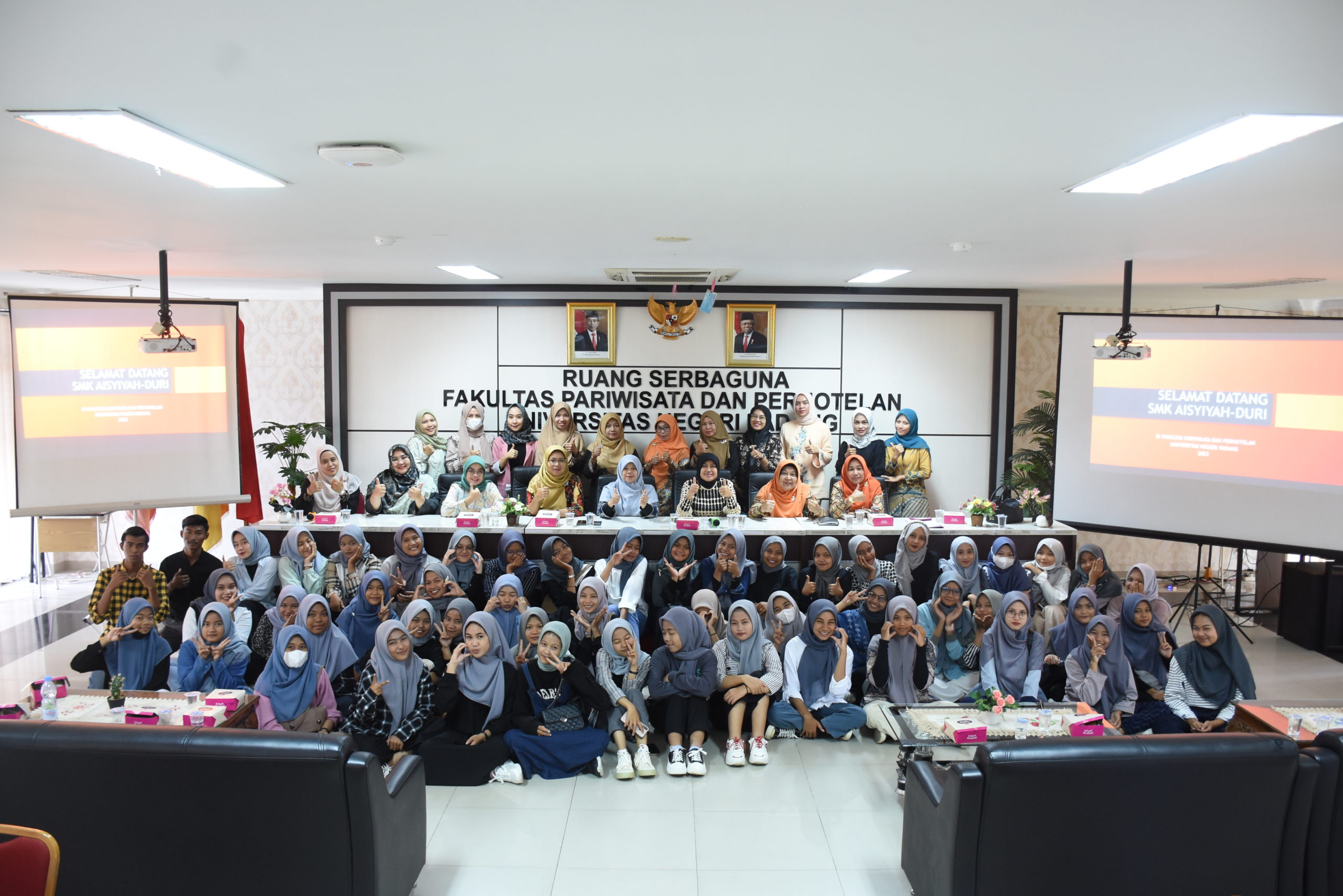 Read more about the article Kunjungan SMK Swasta Aisyiyah Duri ke Departemen IKK Fakultas Pariwisata Perhotelan, Universitas Negeri Padang